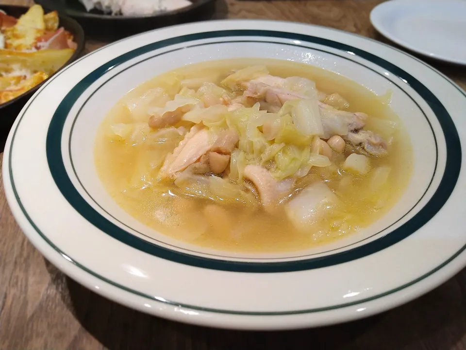 手羽中と白いんげん豆のスープ|古尾谷りかこさん