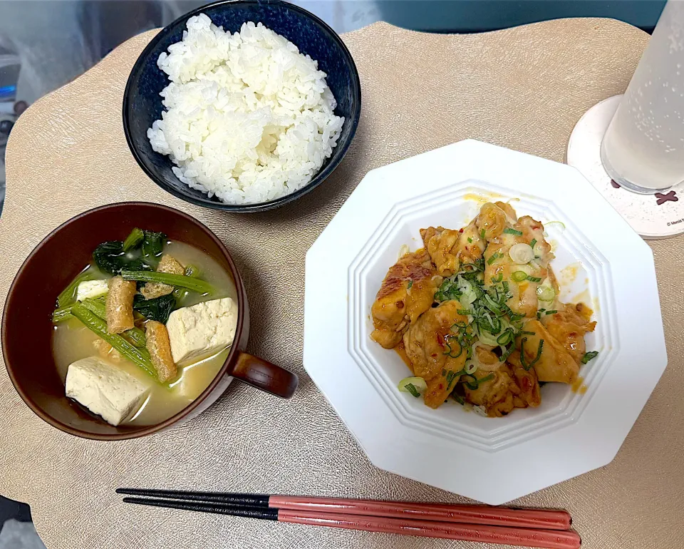 チーズタッカルビ🧀と小松菜と豆腐のお味噌汁🥬|S h i z🦋さん