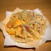 秋野菜は蓮根と柿と茗荷の天ぷら盛り|ぶりぞうさん