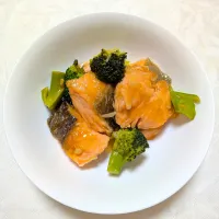 11/16の夕食　銀鮭とブロッコリーの黒酢あん| 卯月さん