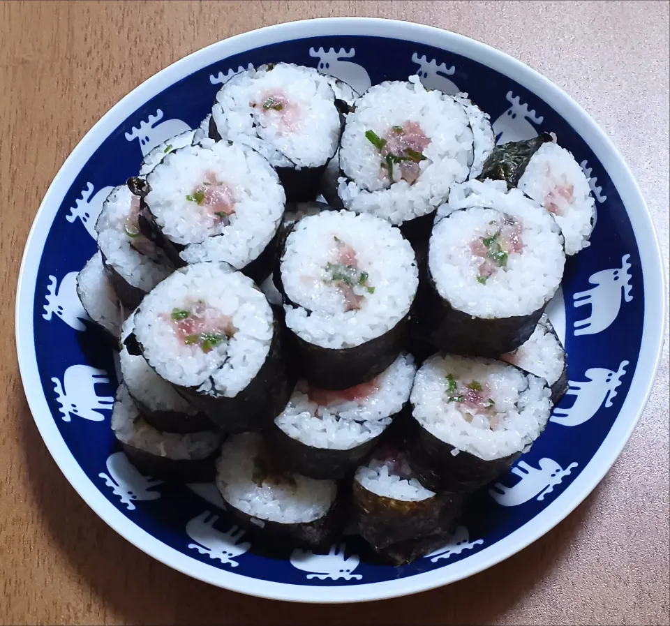 誕生日パーティー、ネギトロ巻き|ナナさん