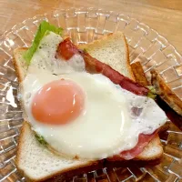 目玉焼きトースト|SHO ISHIIさん