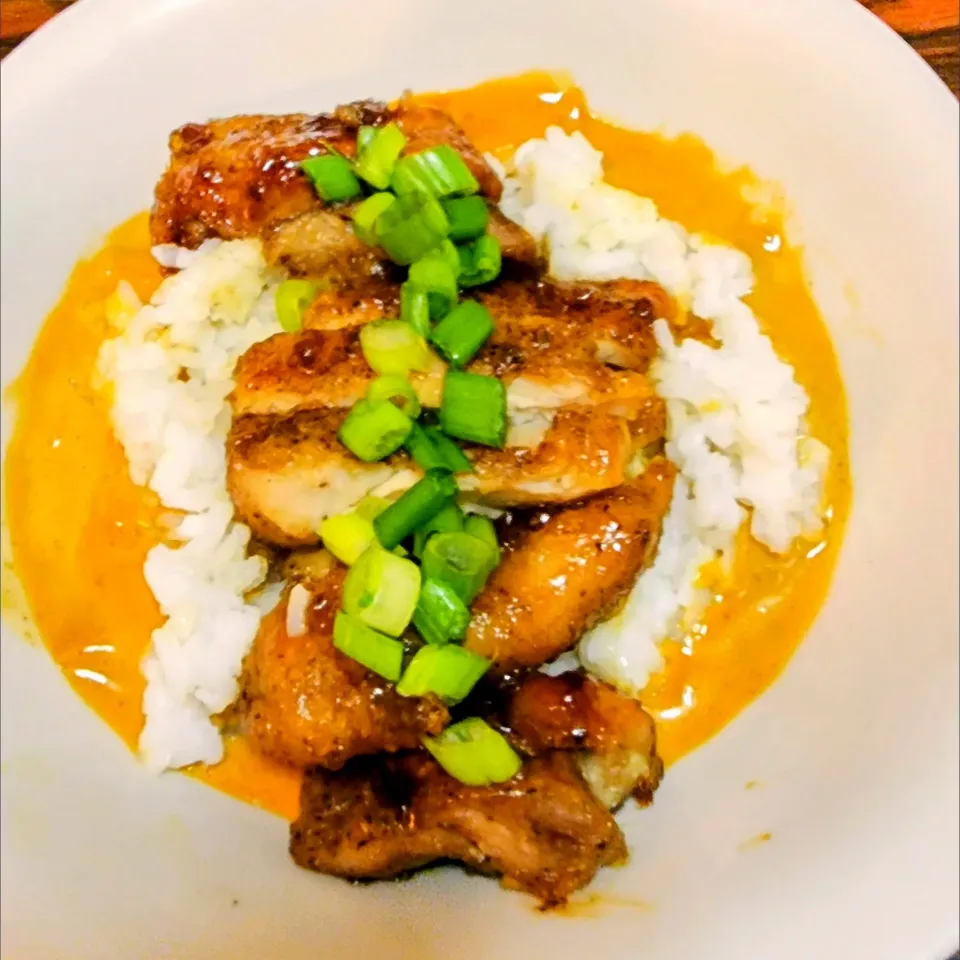 Sweet & Savory Chicken with Spicy  Carbonara Brothy Rice|Tam Tamさん