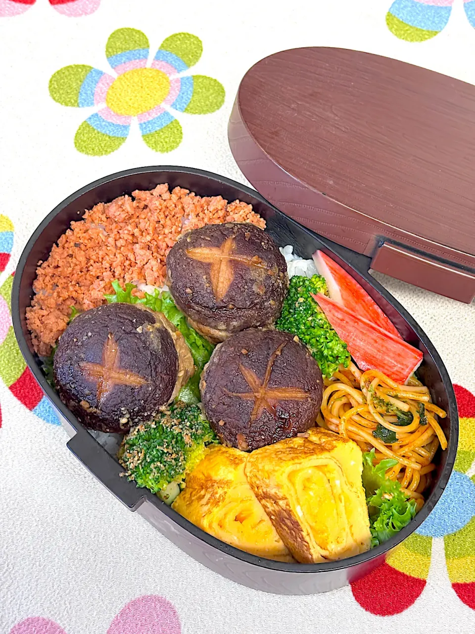 椎茸の肉詰め弁当|Chiharϋnさん