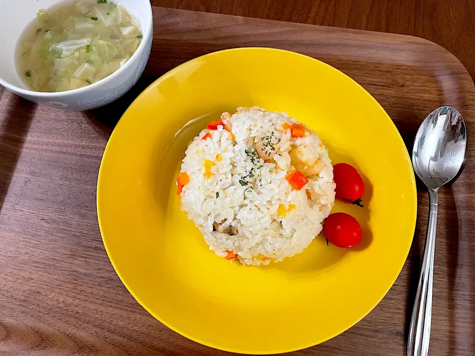 炊飯器でシーフードチャーハンとホタテスープのお夕飯（小学生👧）|みーぬ | 楽しいお母さんの日々さん