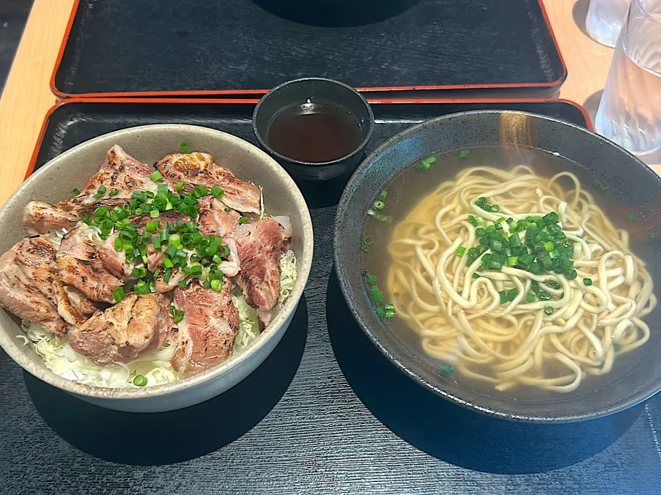 よねはまそば軟骨ソーキ丼|Naoko Chinenさん