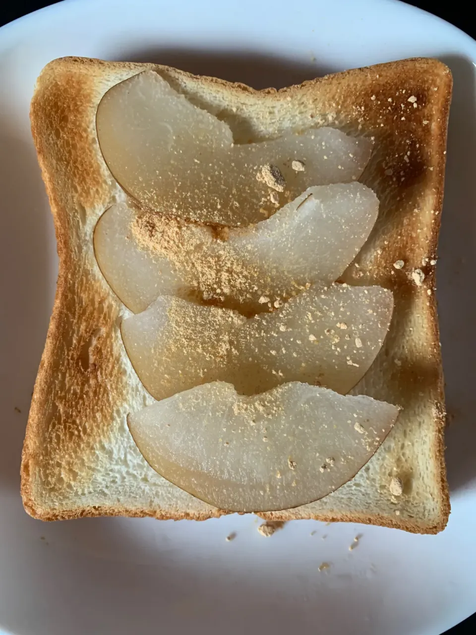 梨のコンポートときな粉のトースト|そらまめさん