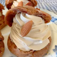 コーヒー☕︎とチョコのシュークリーム|やっちゃんさん