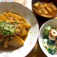 大根と鶏肉の味噌煮、味噌汁、ブロッコリーとちくわのサラダ🌟|kaokaoさん