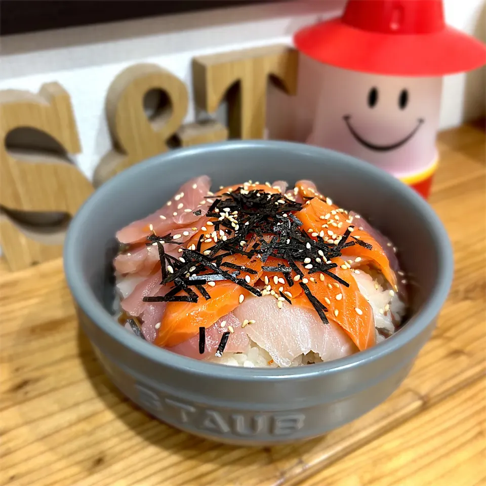 海鮮丼|まりもこさん