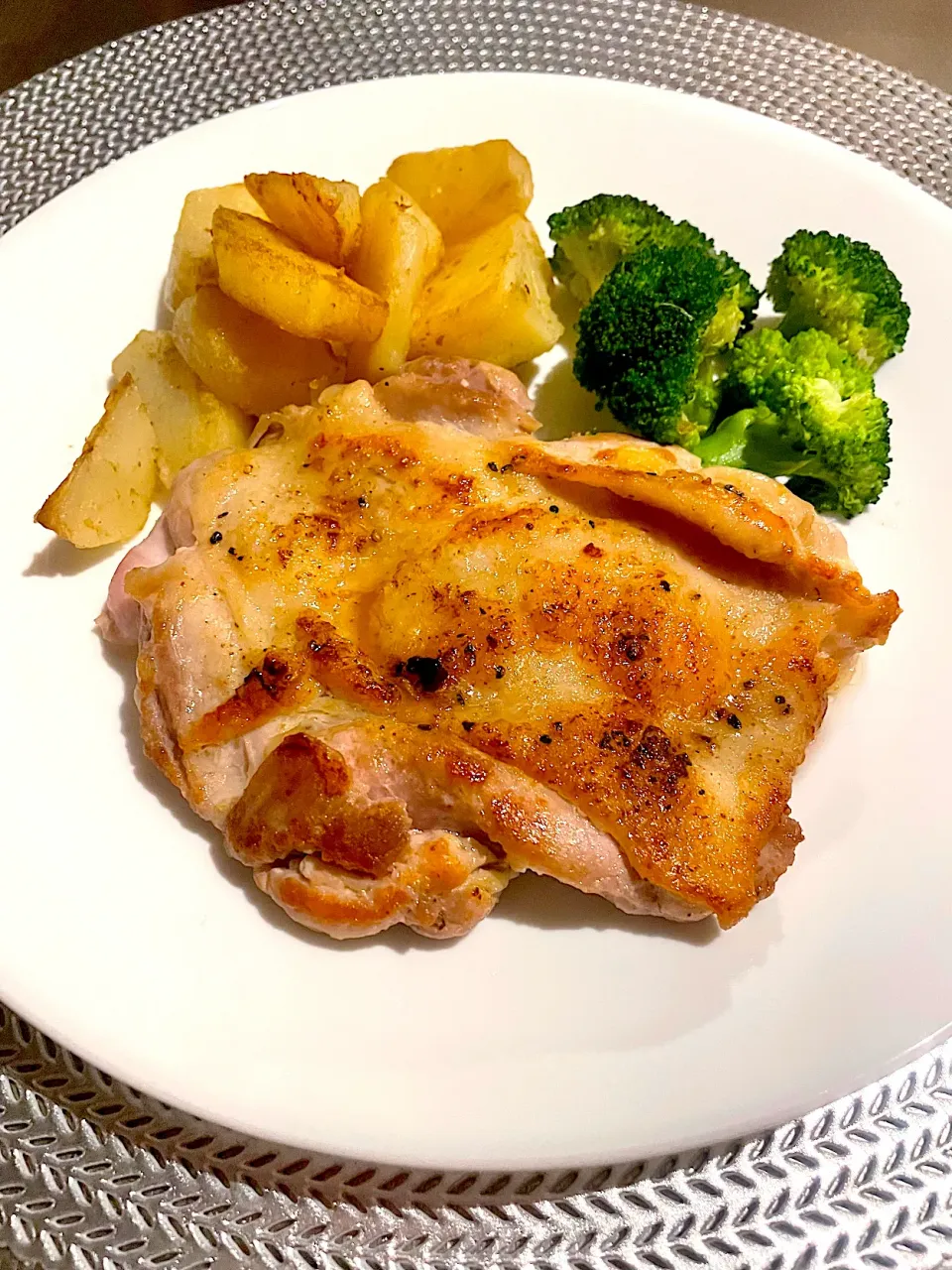 今夜はチキンのパリパリ焼き|めんちゃんさん