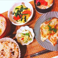 白身魚の香味バターソテー、ニラとトマトの卵炒め、白菜と昆布のお漬物、豚汁、むかごの炊き込みご飯、フルーツグラノーラヨーグルト|samさん