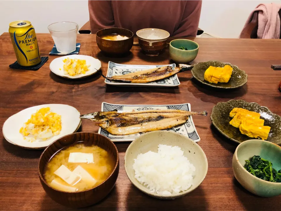 秋刀魚の干物、ポテサラ、ほうれん草の胡麻和え、玉子焼き、豆腐の味噌汁|タロッカ主夫見習いさん