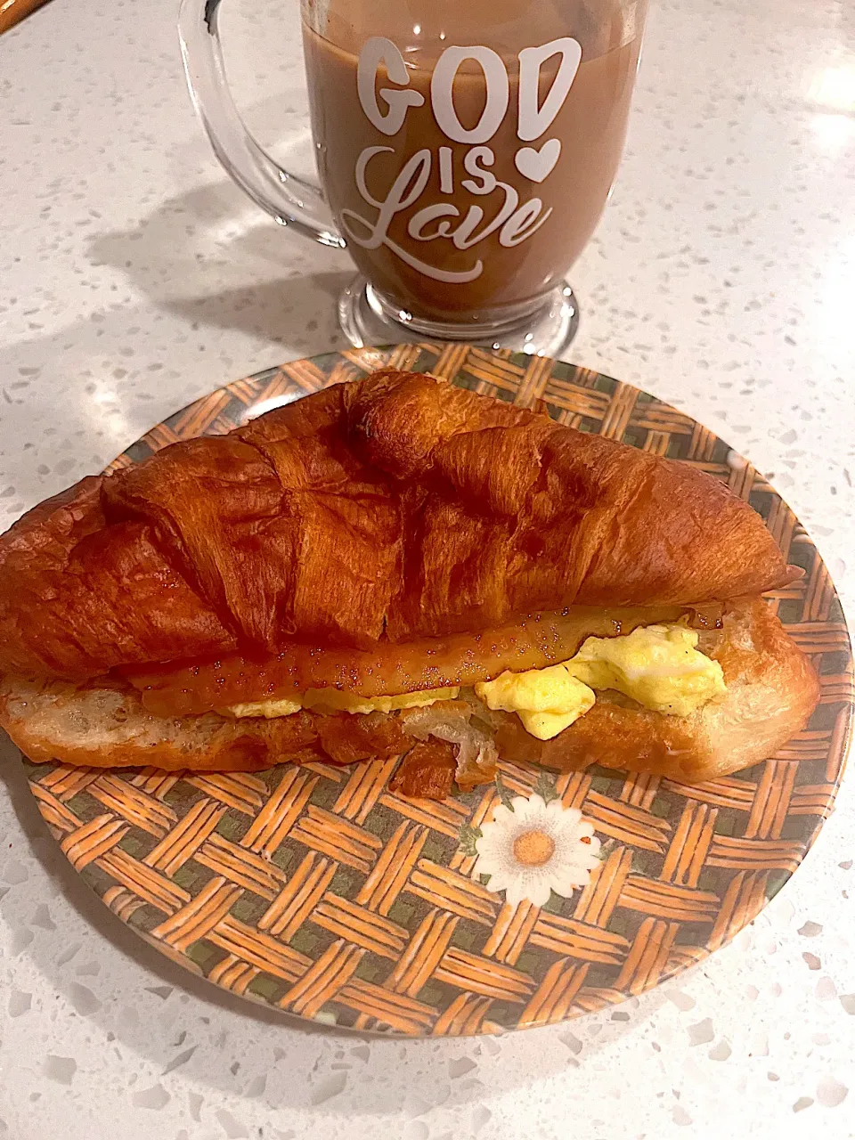 Bacon & Egg croissant|🌺IAnneさん