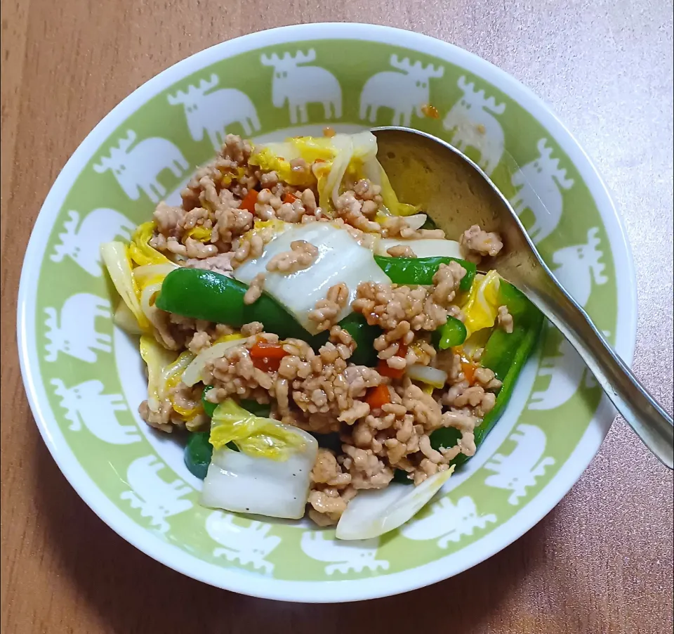 挽き肉と白菜とピーマンの旨煮|ナナさん