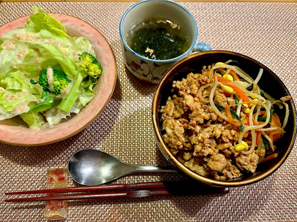 11/17の夜ごはん~即席ビビンバ風丼~|ゆかｕさん