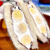 バナナホイップサンド🍌|DKさん