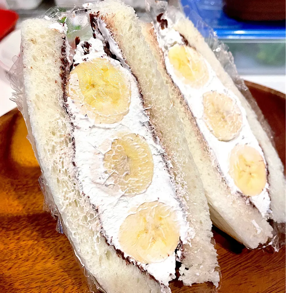 バナナホイップサンド🍌|DKさん