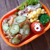 漢の…次女用🍱ガイヤーンおにぎり弁当| ᵏᵒᵘさん