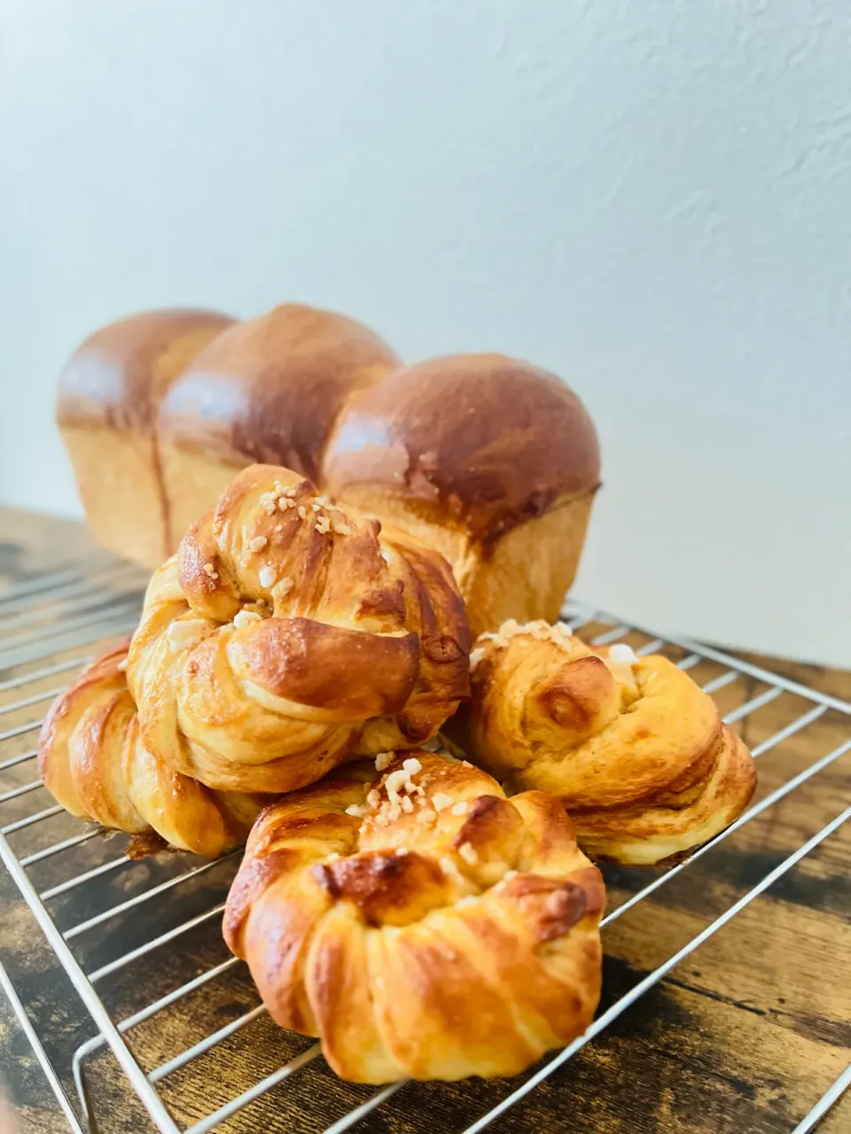 食パンとシナモンロール|ayagohanさん