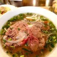 【食べログ アジア・エスニック TOKYO百名店2022~2024選出店】 
ベトナム料理レストラン 
ベトナムちゃん 大久保店 
牛肉しゃぶしゃぶフォーセット
 (生春巻き、揚げ春巻き付き) 
＠大久保30秒 
(JR新大久保駅から徒歩4分) 
25309
〈醤151塩48噌󠄀23タ10昆9出15
F17冷27混4つ3焼1ポ1〉