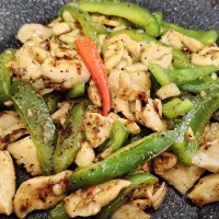 Garlic butter black pepper chicken with green peppers 😋|🍒lynnlicious🍒さん