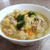 キャベツとレンズ豆のスープ