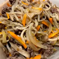 牛肉と野菜の炒めもの|茶茶茶さん