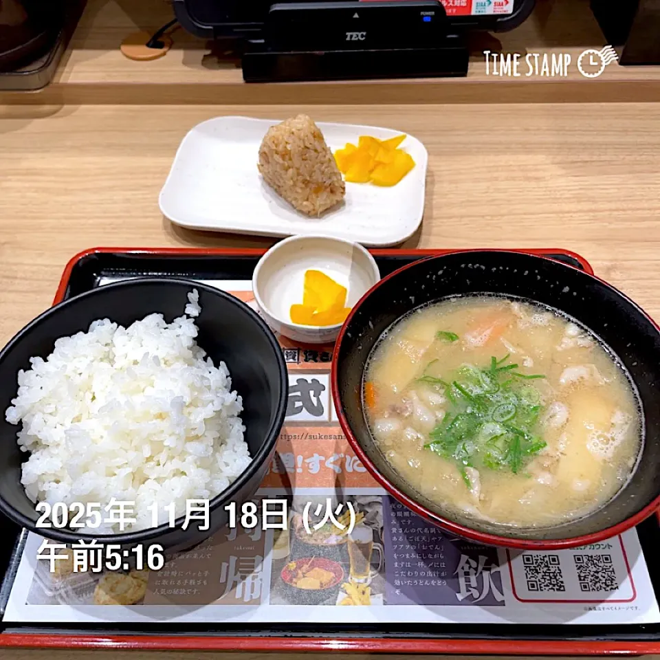 豚汁大盛りにライス🍚中|shinozakiさん