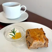 コーヒーとチョコスコーン