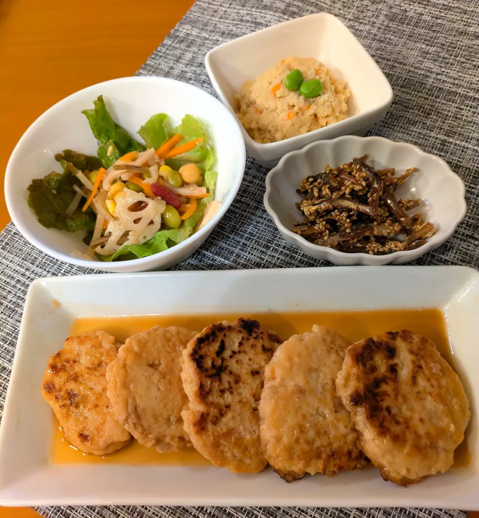 ☆つくね　☆サラダ　☆おから煮　☆小イワシ佃煮|chikakoさん