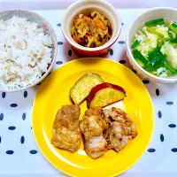 うちの晩ごはん　レモンチキンとさつま芋煮、切干大根、しめじとニラのかき玉汁| はるさく🌸さん