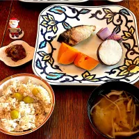 晩ごはん♯ブリ♯鎌倉野菜♯バターナッツかぼちゃ♯里芋♯大根♯グリル| 小松菜さん