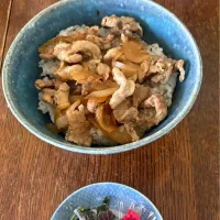 ランチ♯豚丼|小松菜さん