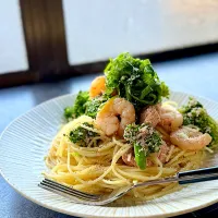 海老とブロッコリーのタプナードパスタ