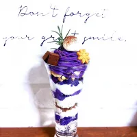 紫芋モンブランパフェ