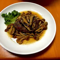 きのこハンバーグ🍄|めっちいさん