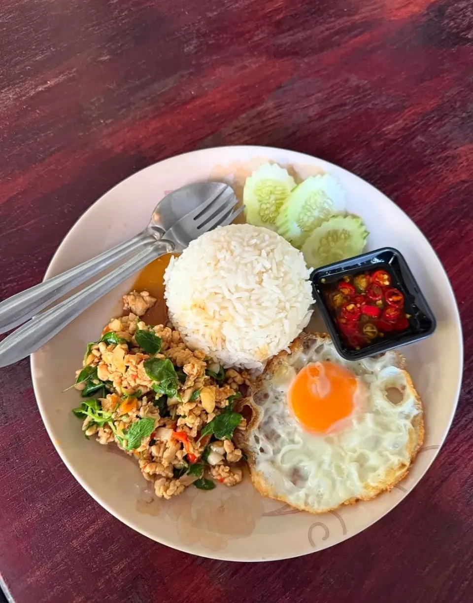 Gaprao Moo Sap & Kai Dao 🌶🐷🌶🍳🤤|An'leeさん