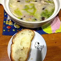 体があったまった♨️ #夕飯　クラムチャウダースープ、パン|ms903さん