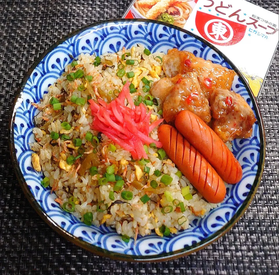 ヒガシマルうどんスープで干し海老高菜チャーハン♪ムスコの置きランチ|からあげビールさん