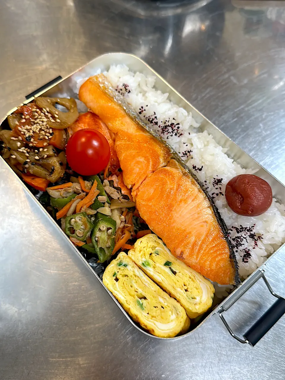 お弁当|メガネおばさんさん