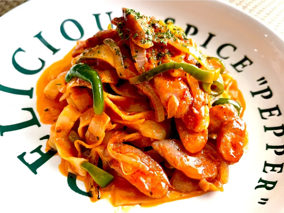 リモートワークのおひとり様ランチ🍝ナポリタン風フィットチーネ|KANAさん