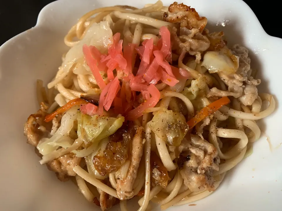 焼肉のタレで焼きうどん|そらまめさん