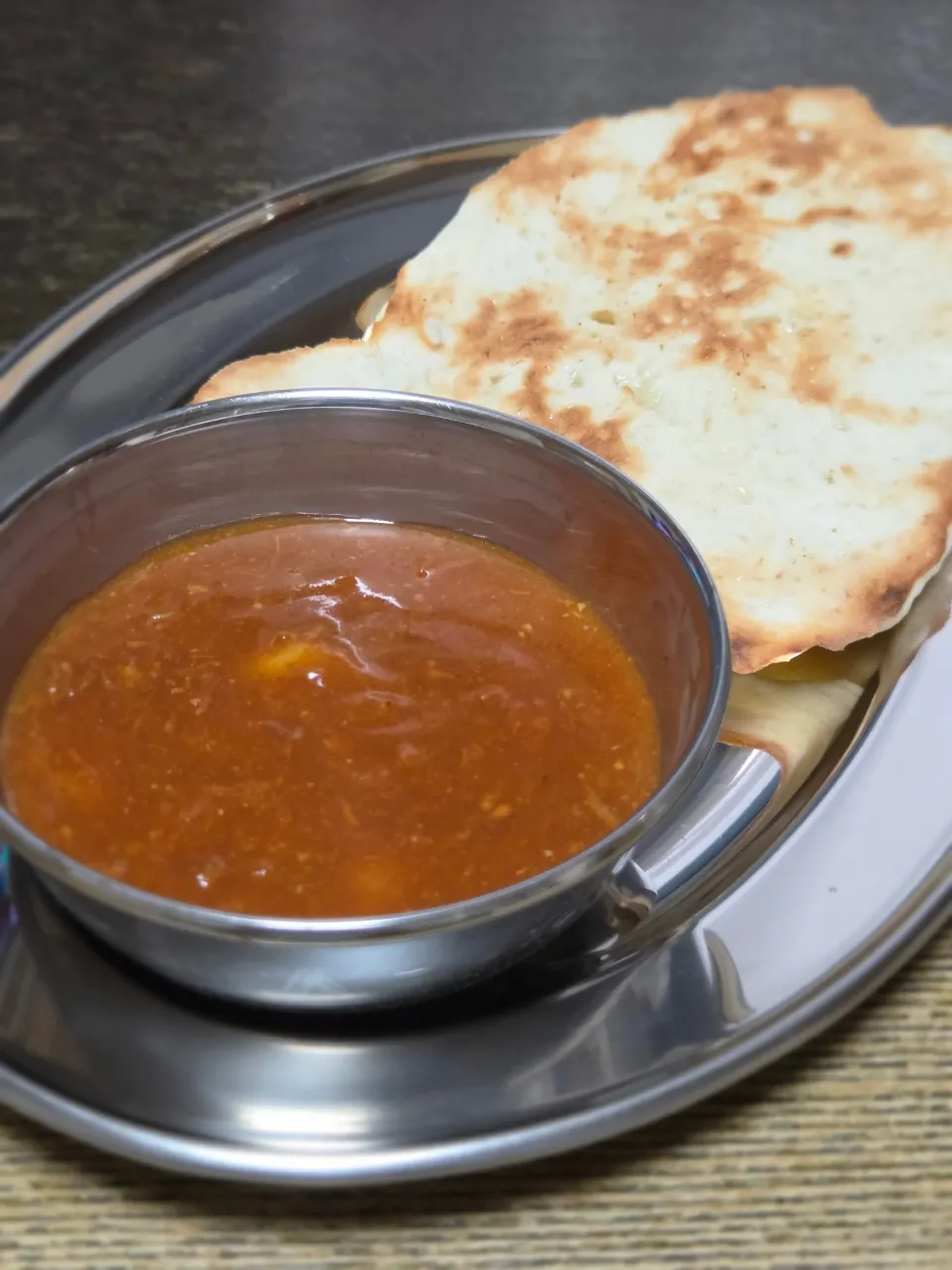 パパ作🥸手作りナンでカレー|ぱんだのままんさん