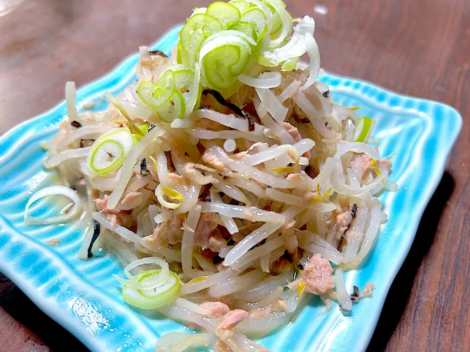 ツナと塩昆布の無限もやしナムルを作りました！|トモちゃんさん