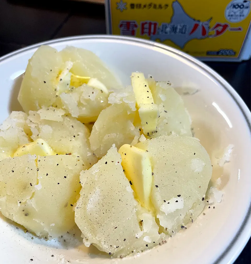 キタアカリのじゃがバター🥔|DKさん