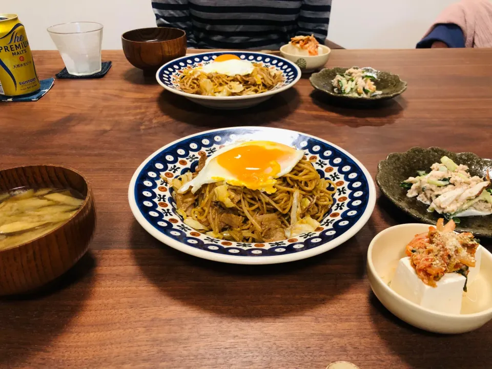 焼きそば、ツナとキュウリの和え物、キムチ冷奴、ナスと茗荷の味噌汁|タロッカ主夫見習いさん