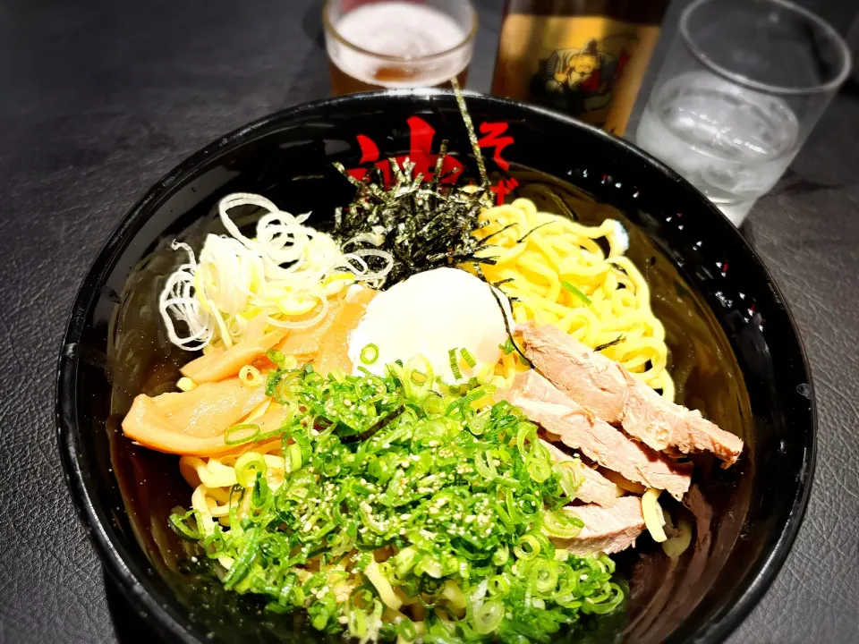 油そば＋スペシャルトッピング（ねぎゴマ＋半熟たまご） ¥1,060|Blue Moon Caféさん