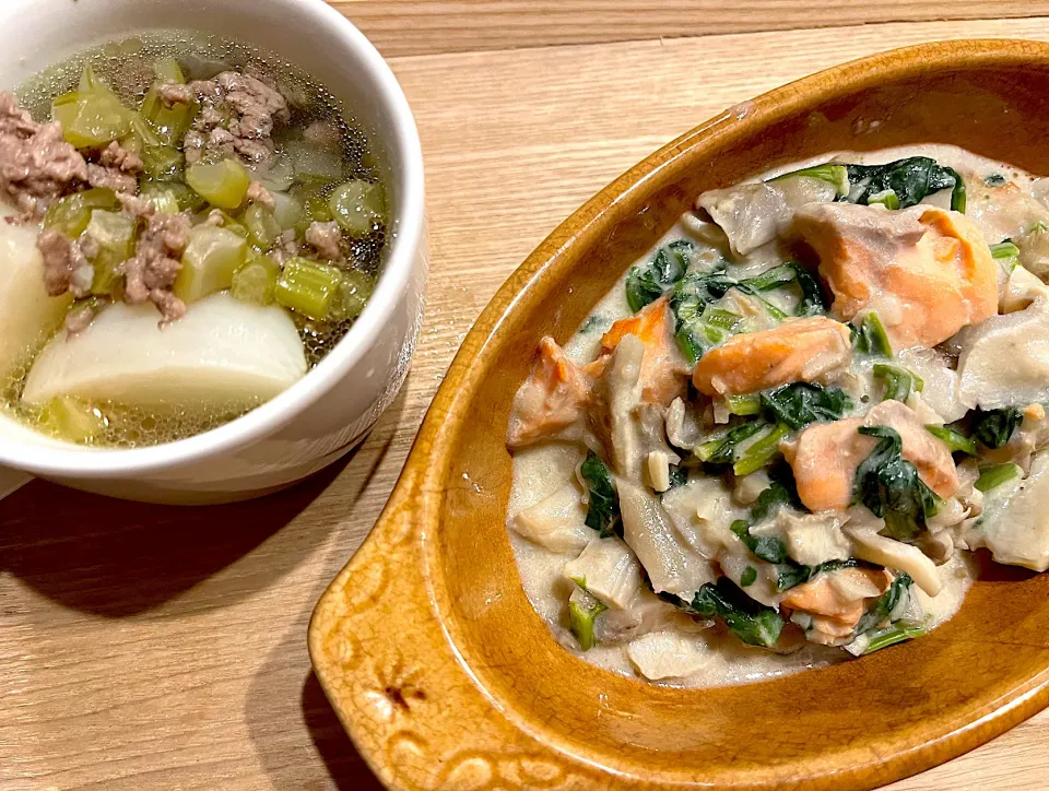 サーモンとほうれん草のクリーム煮|茶茶茶さん