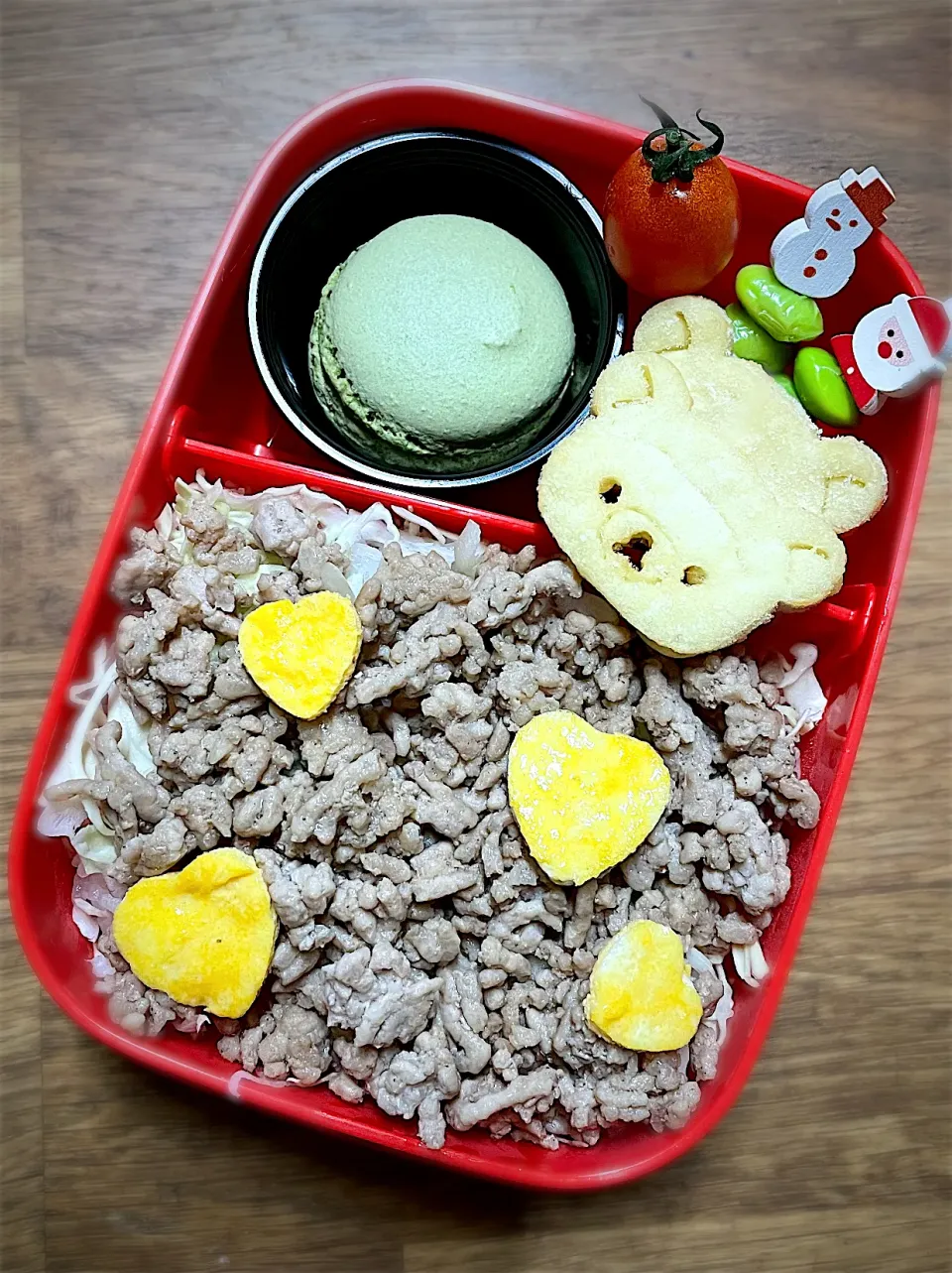 娘の校外学習弁当「そぼろがいい」ということでしたが、玉子はいらんと…せめて彩りだけでも|maSami＊さん